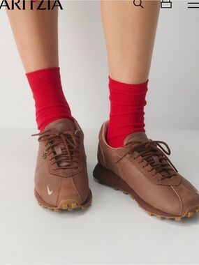 Nike x Aritzia LD-1000 ‘EDITION A’ Sneakers.